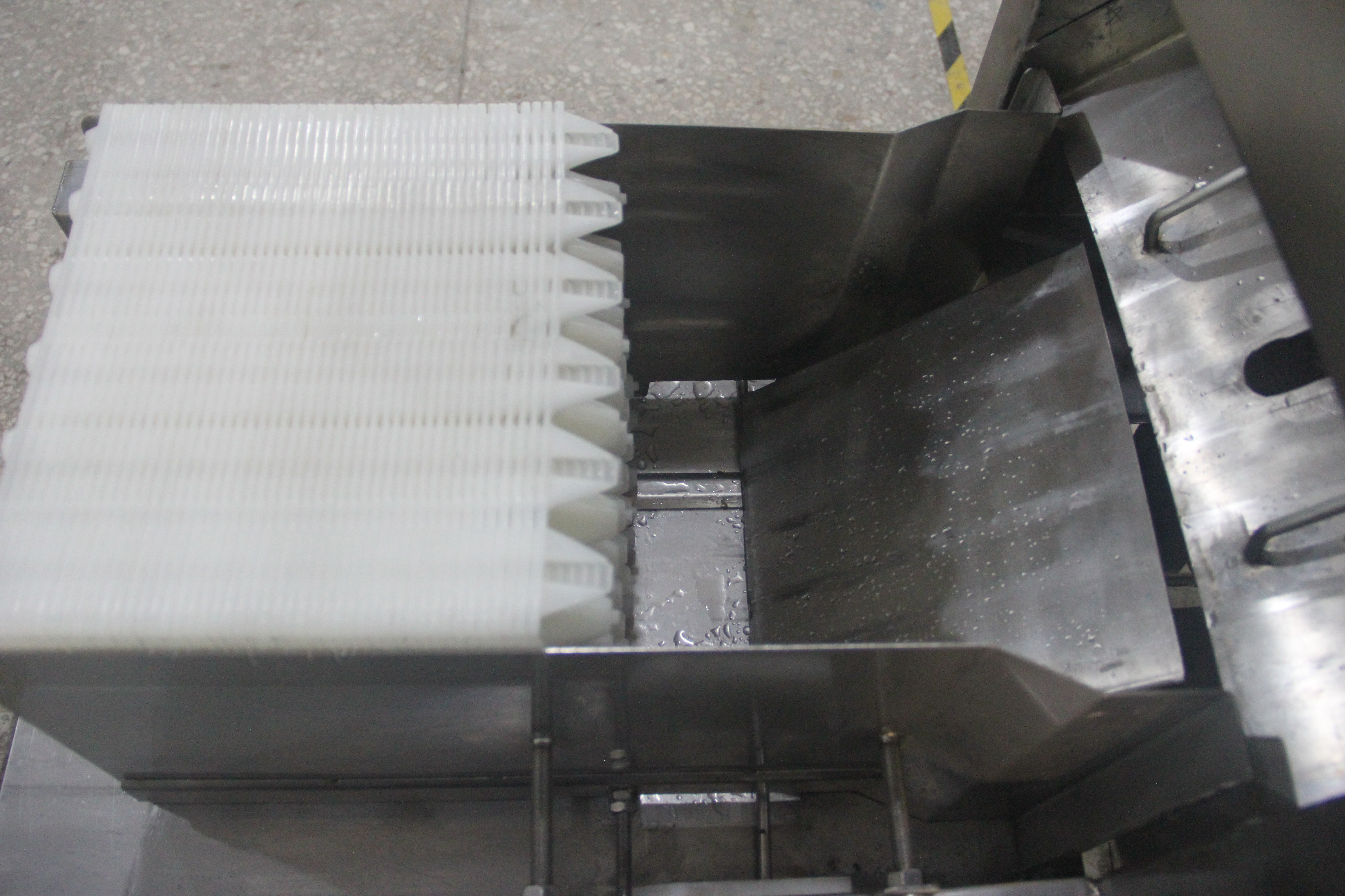 201T Plastic egg tray washer
